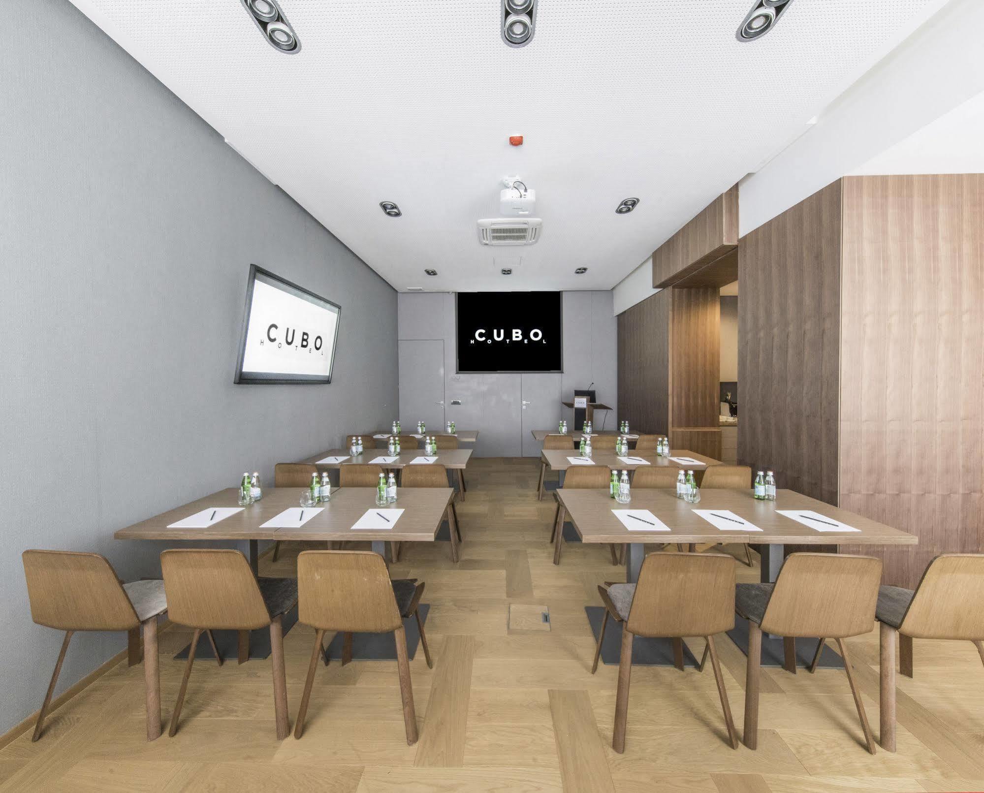 Hotel Cubo Ljubljana Ngoại thất bức ảnh
